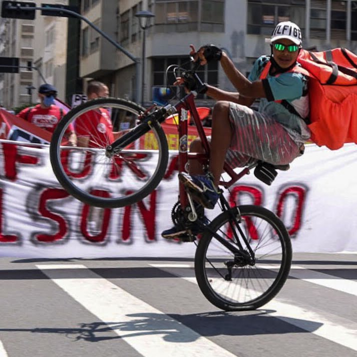 Um olhar sobre Juventude e Periferia em tempos de CoronaChoque