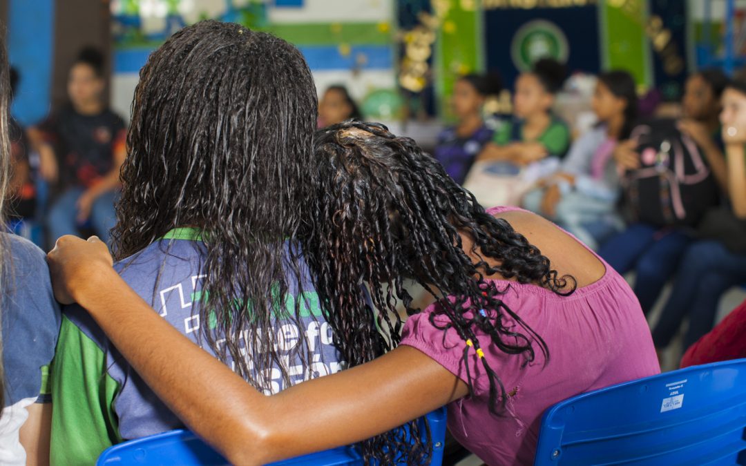 Fortalecendo narrativas: Oficina do Cendhec debate gênero e raça com estudantes de escola municipal em Igarassu