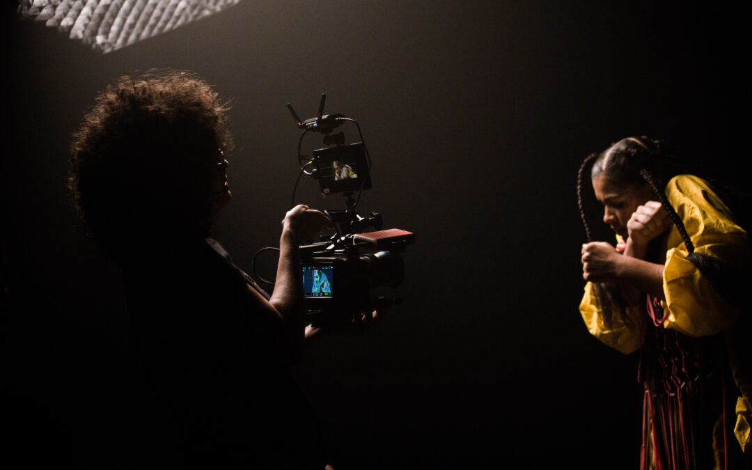 Oficina gratuita de cinema e fotografia abre espaço para mulheres negras, pardas e indígenas do Recife e região metropolitana