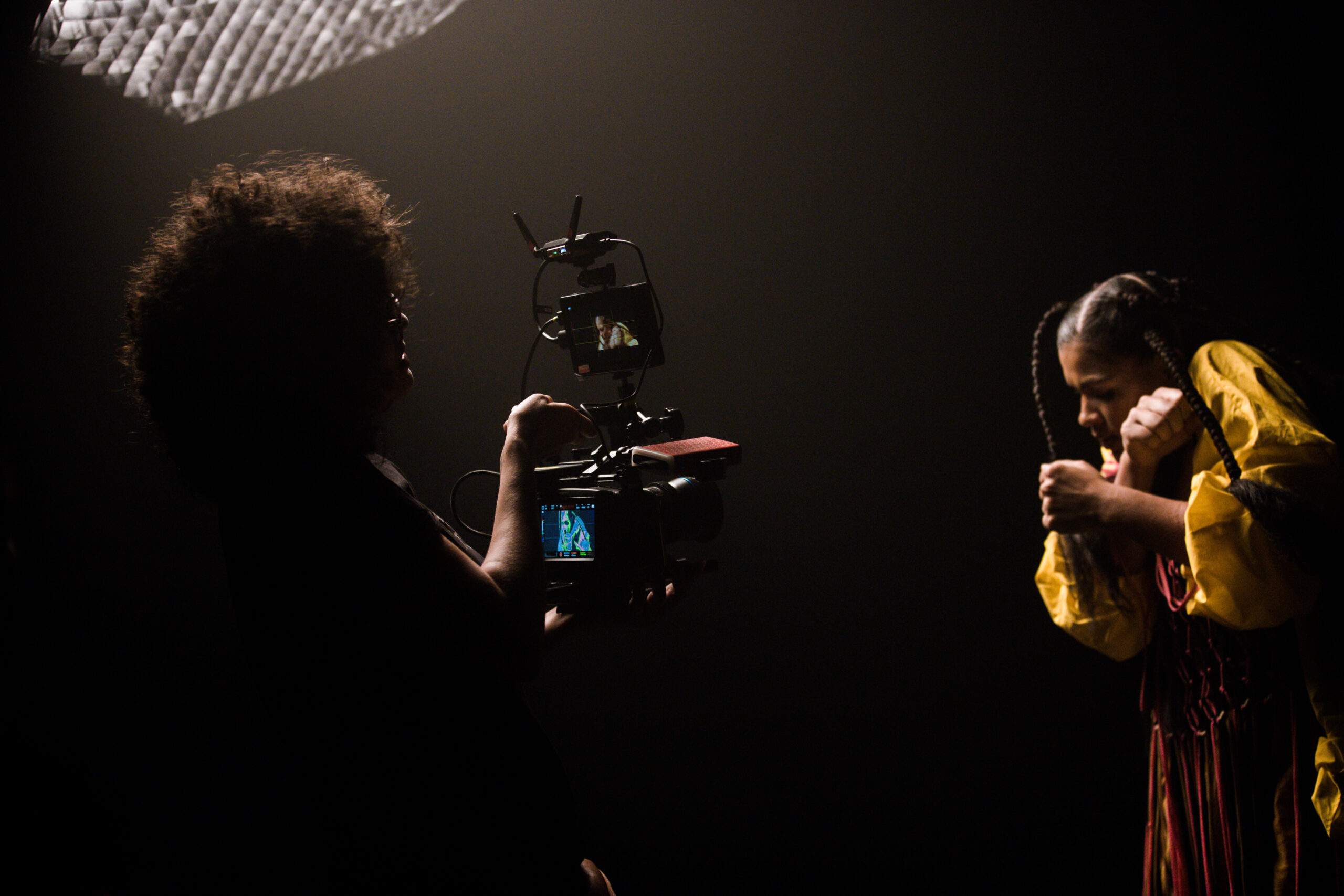 Oficina gratuita de cinema e fotografia abre espaço para mulheres negras, pardas e indígenas do Recife e região metropolitana