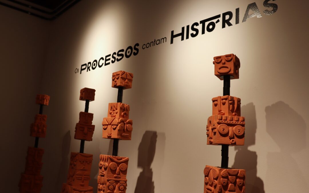 Exposição coletiva reúne trabalhos de cinco artistas para apreciação no Centro do Recife